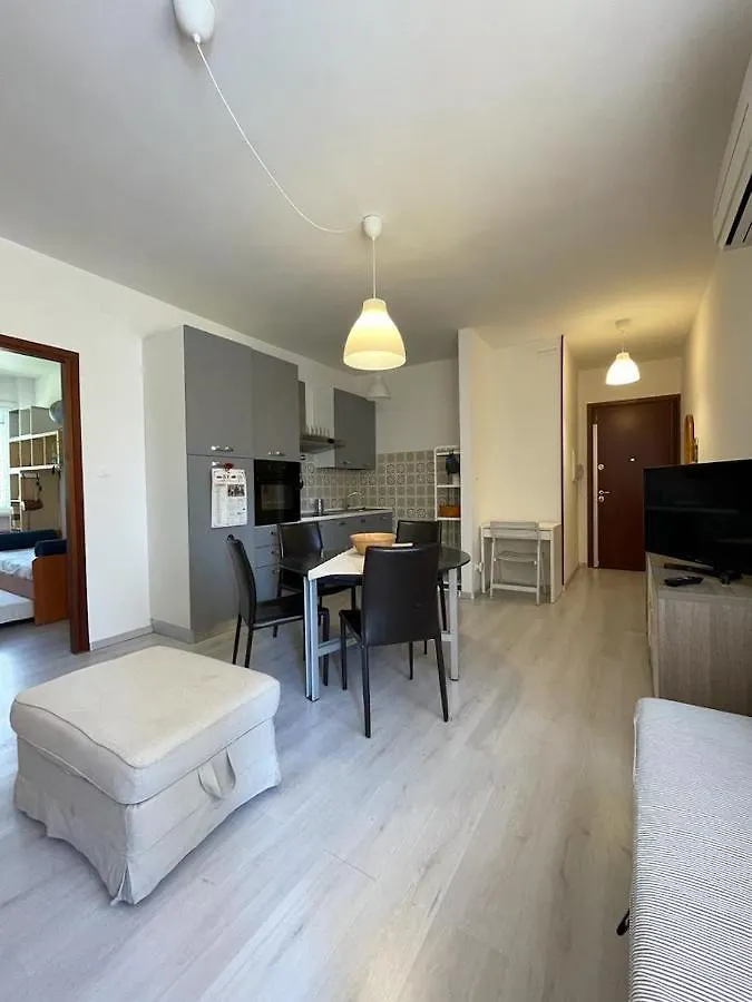 Apartment Apt 4 Garden Ville Sirmione Italy